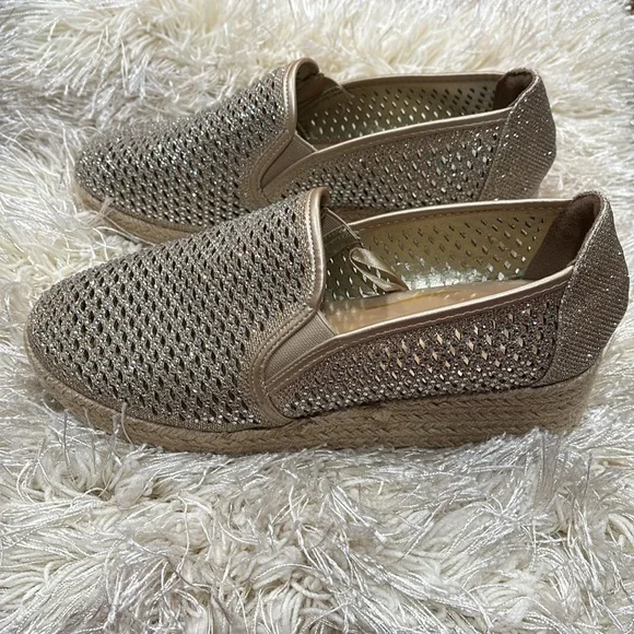 Shoes - Picture 4 of 5